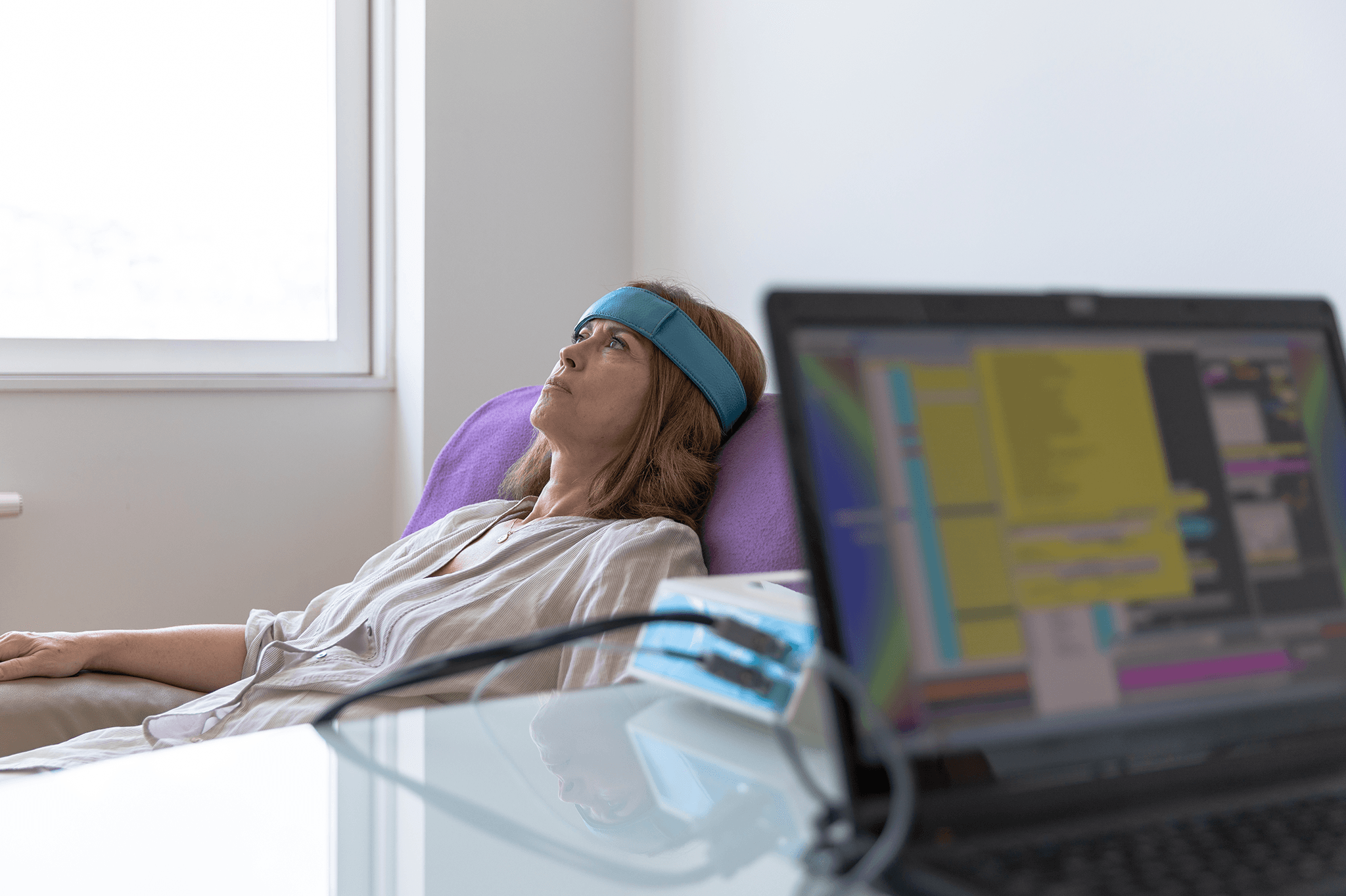  In this article, we will delve into the world of biofeedback devices, exploring their functionalities, benefits, and implications for the future of personal health monitoring.
